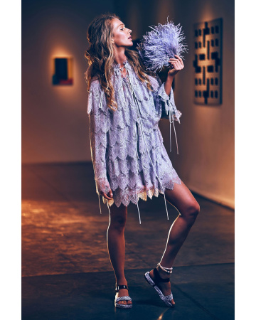 Кружевное платье мини