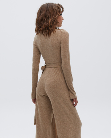 Комбинезон трикотажный с разрезом по ноге