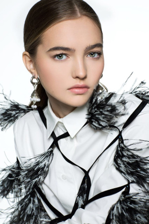 Сарафан-сетка из перьев