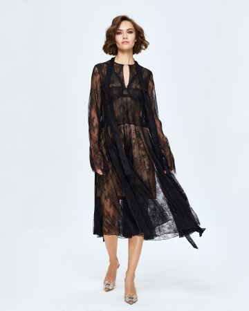 Платье кружевное с лентами