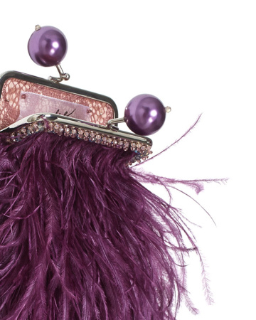 Перьевой клатч с цепочкой