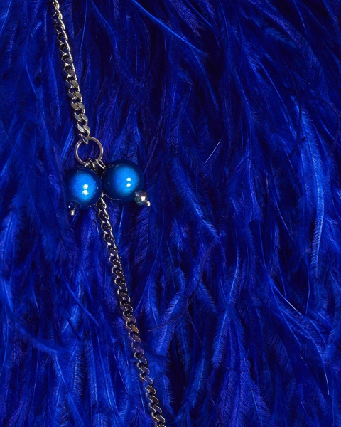 Перьевой клатч с цепочкой