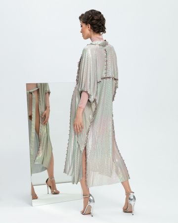 Накидка с пирсингом