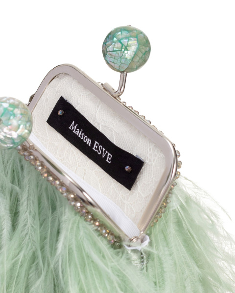 Перьевой клатч с цепочкой