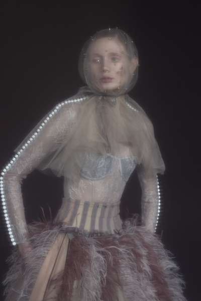 Кружевное боди с чашечками