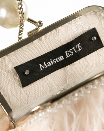 Перьевой клатч с цепочкой