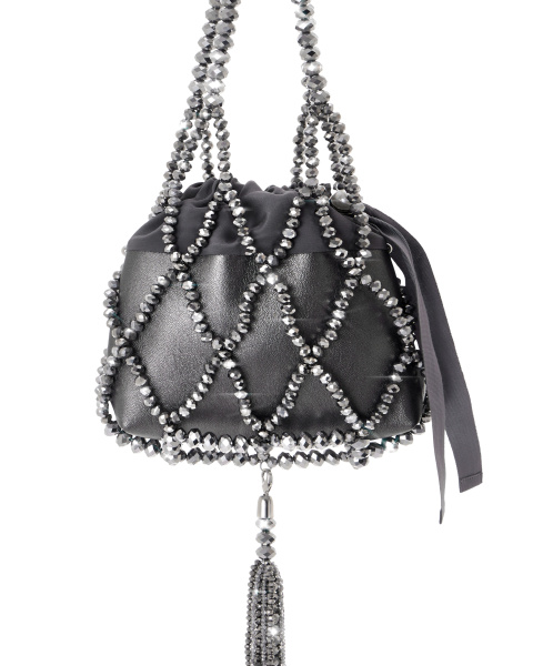 Плетеная сумка из бусин 