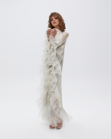 Объемное платье с оборками