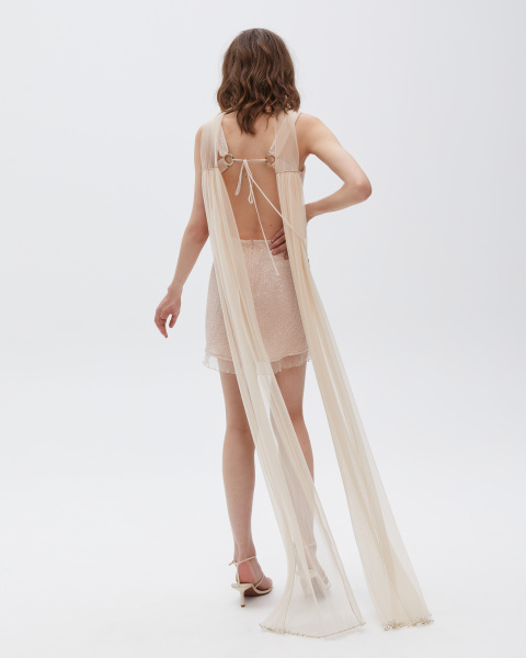 Мини-сарафан с открытой спинкой