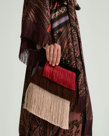 Клатч из бахромы