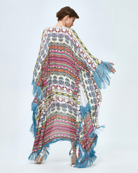 Накидка с бахромой и поясом
