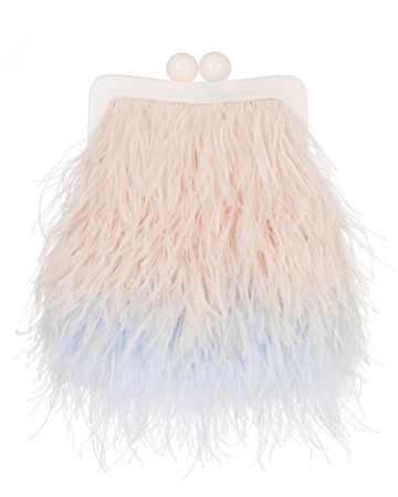 Перьевой клатч на пластике