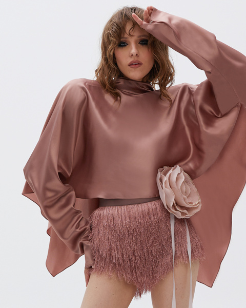 Свободная блуза-водолазка с шарфом Свободная блуза-водолазка с шарфом