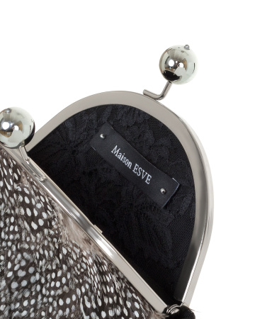 Перьевой клатч с цепочкой