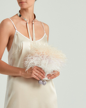 Перьевой клатч с цепочкой