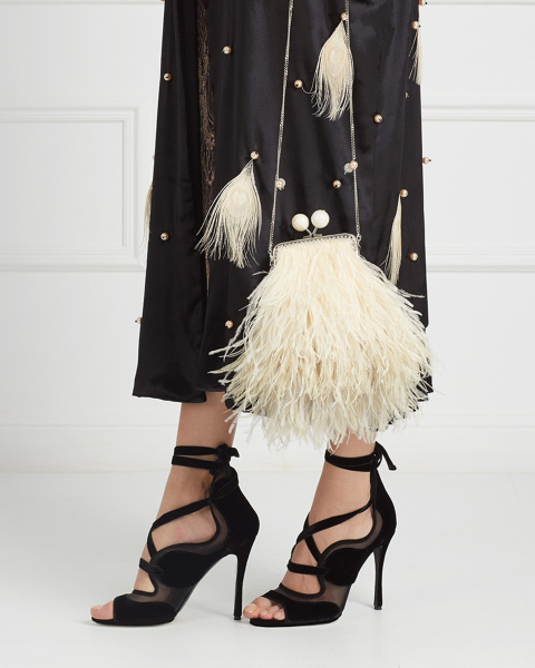 Перьевой клатч с цепочкой