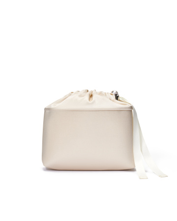 Плетеная сумка из бусин 