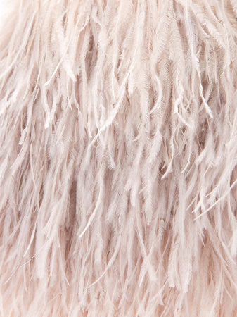 Перьевой клатч на пластике