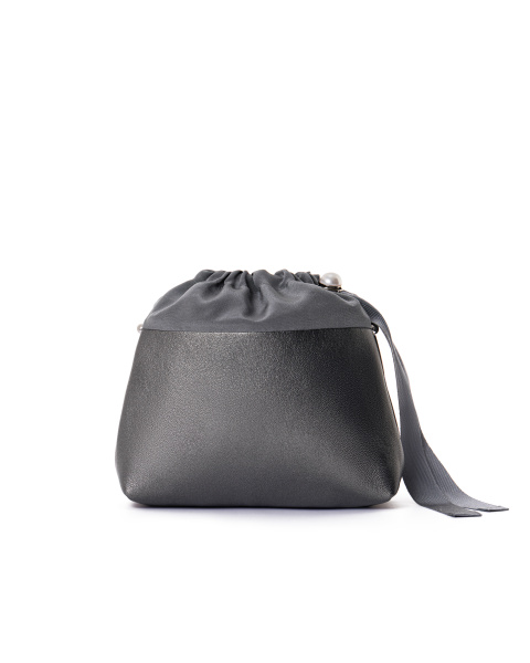 Плетеная сумка из бусин 