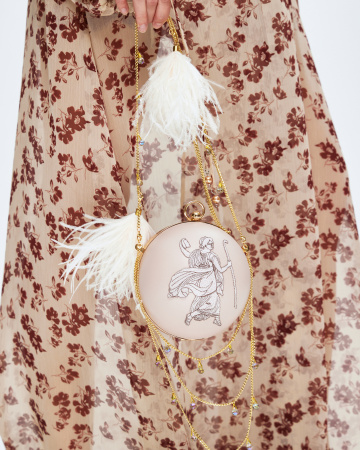 Клатч из кожи с цепочкой