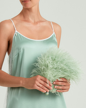 Перьевой клатч с цепочкой