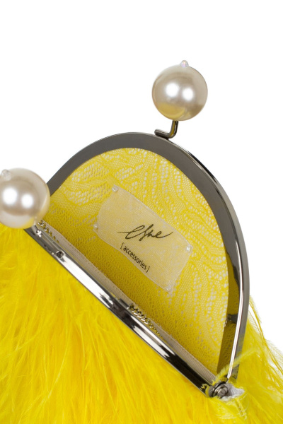 Перьевой клатч с цепочкой