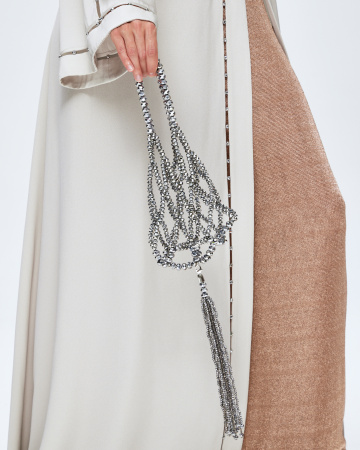 Плетеная сумка из бусин 