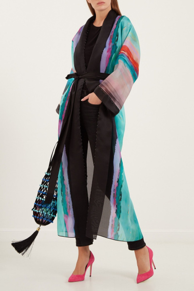 Плетеная сумка с кисточкой