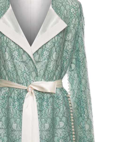 Двубортная накидка с поясом