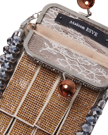 Клатч из лент со стразами