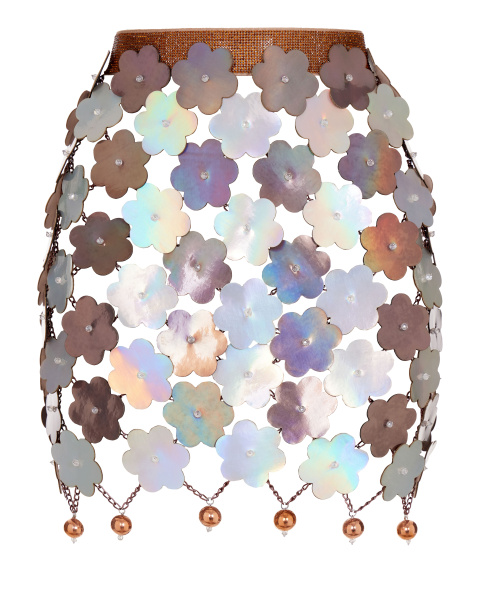 Юбка из цепей декорированная цветами