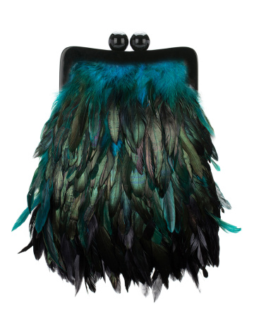 Перьевой клатч на пластике