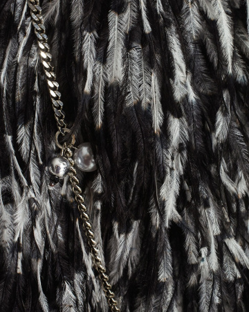 Перьевой клатч с цепочкой