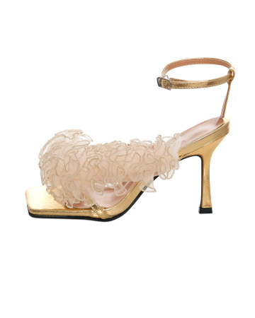 Босоножки с рюшей