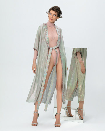 Накидка с пирсингом