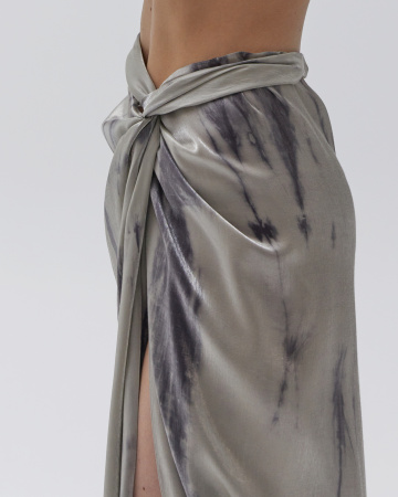 Юбка-парео с глубоким разрезом