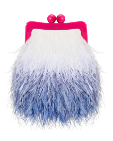 Перьевой клатч на пластике