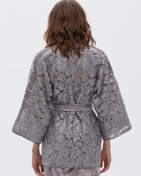 Кимоно  кружевное с поясом-бантом