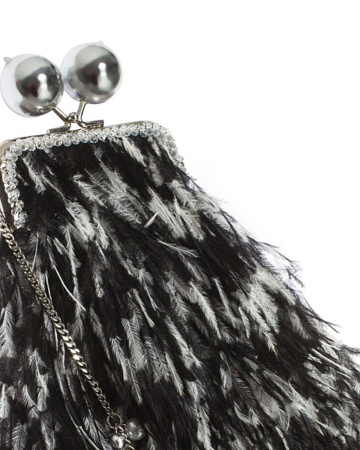 Перьевой клатч с цепочкой