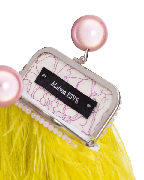 Перьевой клатч с цепочкой