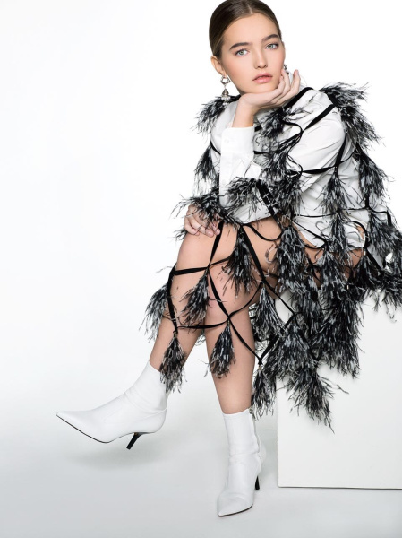 Сарафан-сетка из перьев